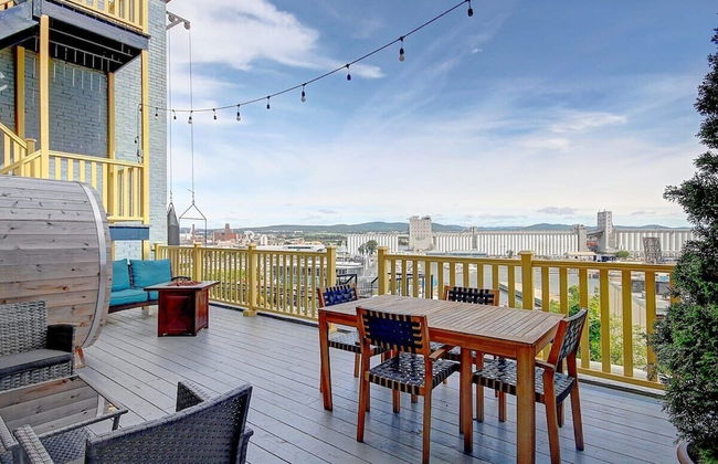 Remparts 2 Bed w Private terrace & sauna - Foto 1
