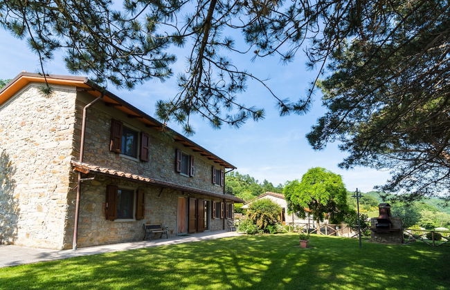 Beautiful Cottage in Dicomano With Swimming Pool - Foto 1