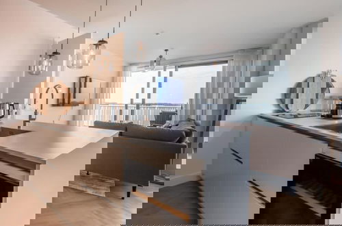 Photo 8 - Spacious Waterfront Apartment