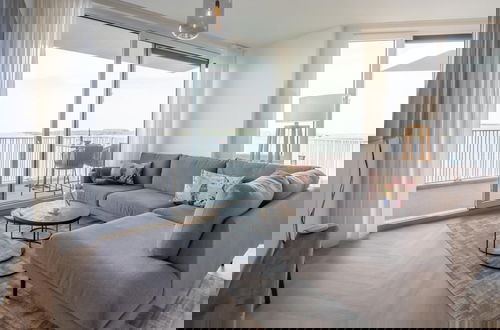 Photo 1 - Spacious Waterfront Apartment