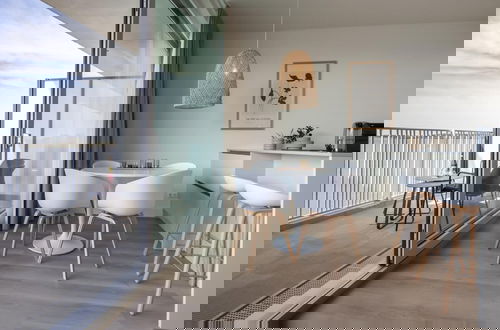 Photo 18 - Spacious Waterfront Apartment