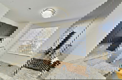 Photo 5 - Great location in Virginia Tysons area 2 bedroom