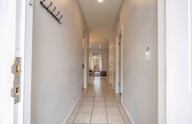 Cozy 4BR Regal Oaks w hot tub - Foto 2