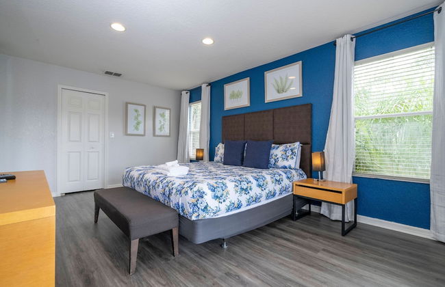 Cozy 4BR Regal Oaks w hot tub - Foto 32