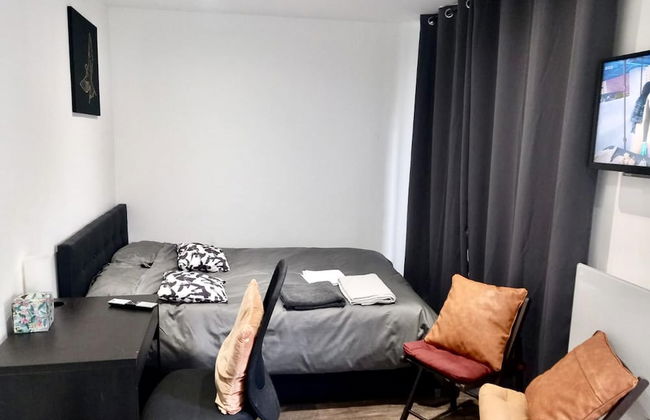 Cosy 1-bed Studio in Northolt - Foto 2