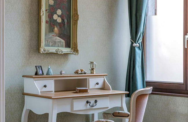 Authentic Apartment in the City Center of Antwerp - Photo 39