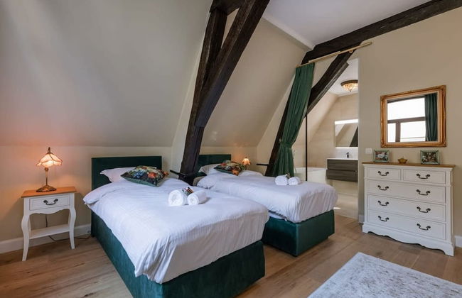 Authentic Apartment in the City Center of Antwerp - Photo 33