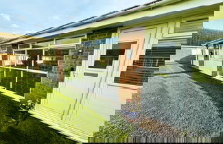 Photo 3 - Charming Chalet-style Bungalow in Kessingland