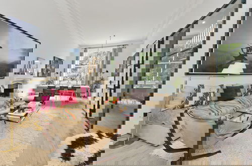 Foto 4 - Gorgeous Stylish Interior Designed 5 Bed Home in Holland Park - Superb Location