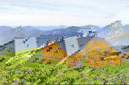 Foto 1 - Chalet on Feuerkogel With Stunning Views