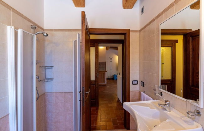 Country House in Marche With Pool & Views - Photo 17