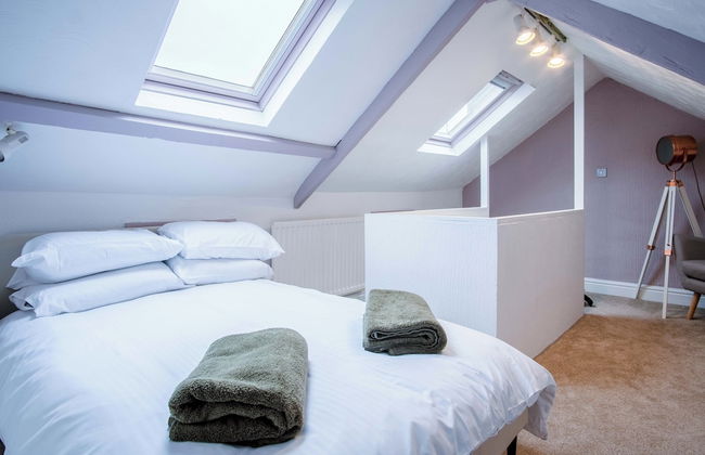Pink Cottage - 4 Bedrooms & Hot Tub - Tenby - Foto 14