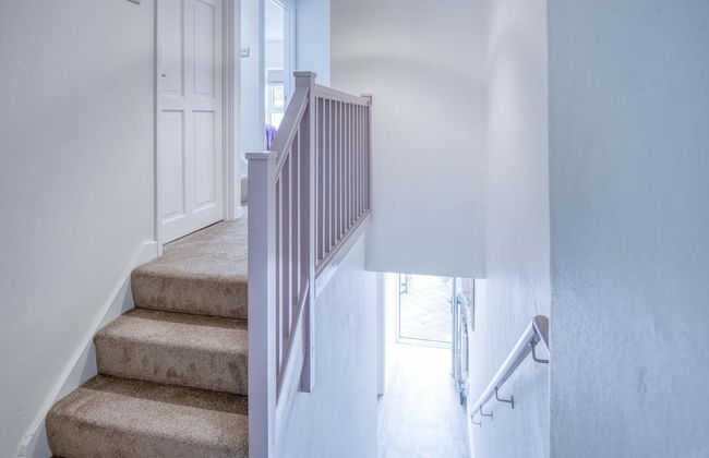 Pink Cottage - 4 Bedrooms & Hot Tub - Tenby - Foto 42