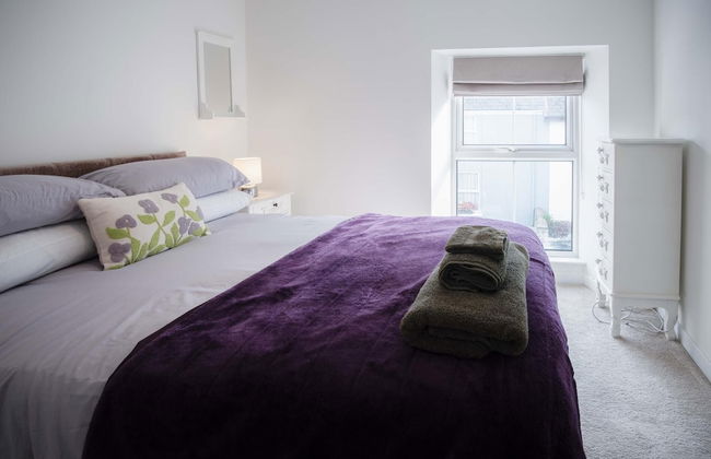 Pink Cottage - 4 Bedrooms & Hot Tub - Tenby - Foto 3