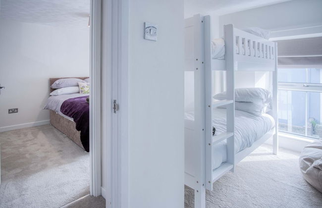 Pink Cottage - 4 Bedrooms & Hot Tub - Tenby - Foto 6