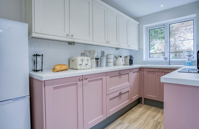 Pink Cottage - 4 Bedrooms & Hot Tub - Tenby - Foto 18