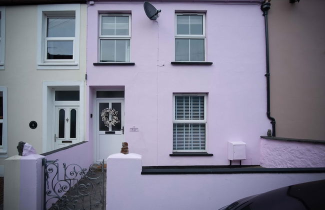 Pink Cottage - 4 Bedrooms & Hot Tub - Tenby - Foto 44