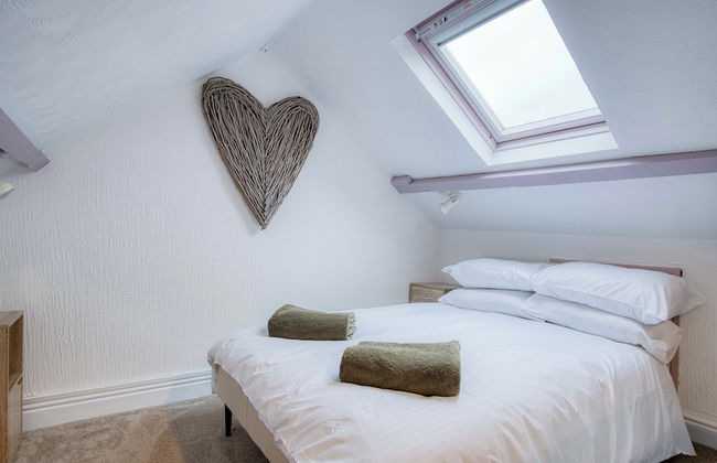 Pink Cottage - 4 Bedrooms & Hot Tub - Tenby - Foto 13