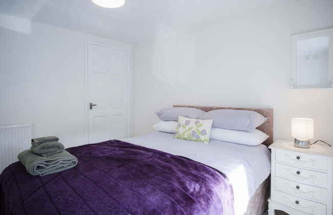 Pink Cottage - 4 Bedrooms & Hot Tub - Tenby - Foto 9