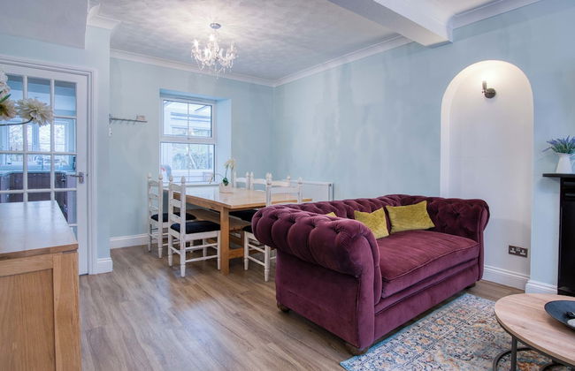 Pink Cottage - 4 Bedrooms & Hot Tub - Tenby - Foto 31