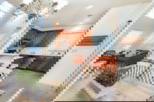 Foto 3 - Upstay - 2-home Complex in Govalle for 18ppl