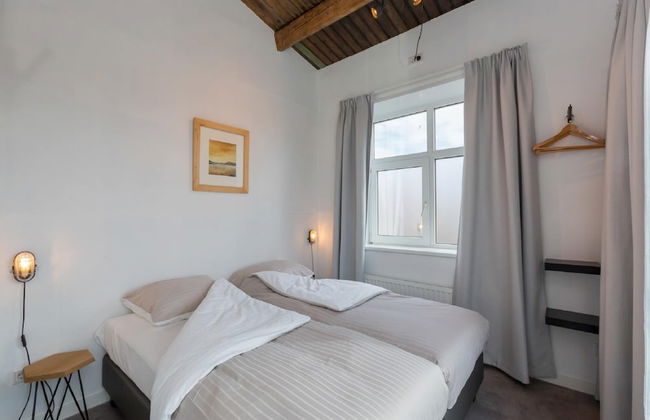 Lovely, Modern, 4-person Apartment in the Heart of Koudekerke - Photo 3