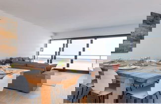 Foto 3 - Luxuriuous Family Apartment With Beach View