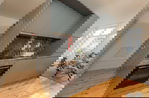 Foto 4 - Youropo - Stories 1F