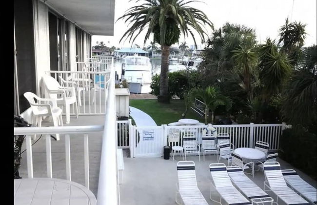 2 Bedroom Waterfront Pool Side! - Foto 75