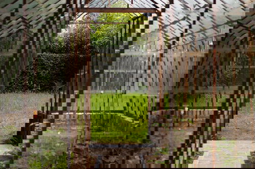 Foto 40 - La Petite For t Antique Countryside Greenhouse