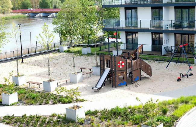 Apartment Overlooking the River, Pool, Dziwnow - Foto 22