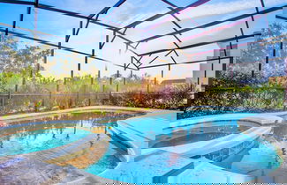 Foto 1 - Modern Pool Home w Games Hot Tub and BBQ