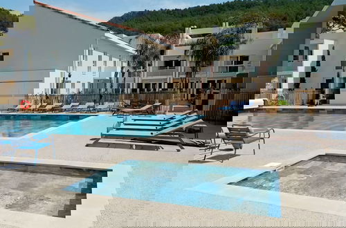 Foto 7 - Nice Apartment With Shared Pool