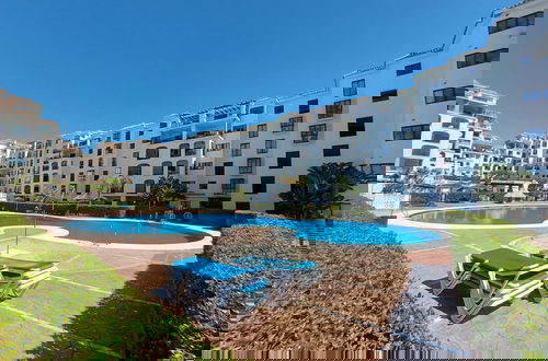 Foto 13 - Stunning 2-bed Apartment in Marina de le Duquesa