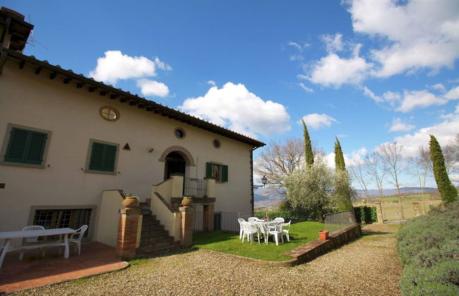 Farmhouse in Tuscany With Pool and Valley Views - Photo 32