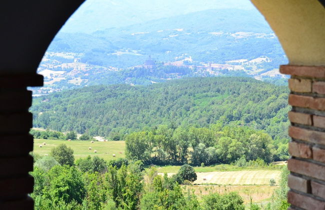 Farmhouse in Tuscany With Pool and Valley Views - Photo 35