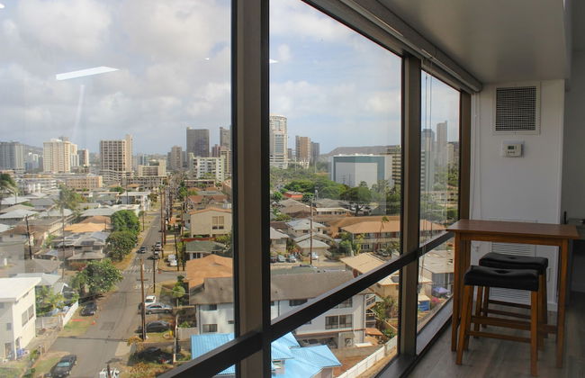 Renovated Modern & Minimalist Century City Studio Condo by RedAwning - Photo 7