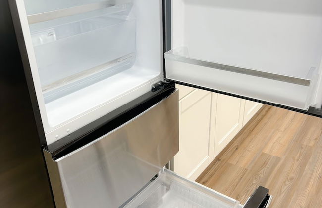 Renovated Modern & Minimalist Century City Studio Condo by RedAwning - Photo 16