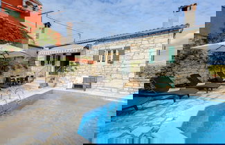 Foto 1 - Majestic Villa With Private Pool