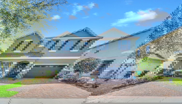 Foto 1 - 8-Bedroom Villa with Theater Near Disney 8 Home by RedAwning