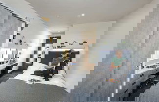 Photo 3 - Student Only Triumph House