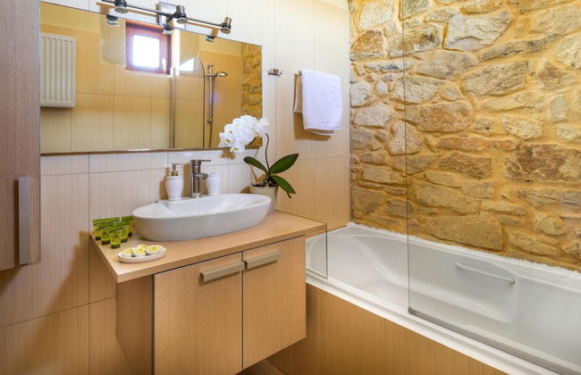 Cozy Holiday Home With Pool and Whirlpool in Maheri - Foto 24