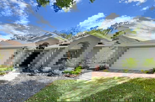 Foto 1 - Stardust Villa 4 Bedroom Home by RedAwning