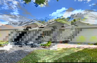 Foto 1 - Stardust Villa 4 Bedroom Home by RedAwning
