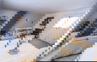 Foto 1 - Spacious Villa With Games Area