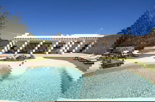 Foto 17 - Spacious Villa With Games Area