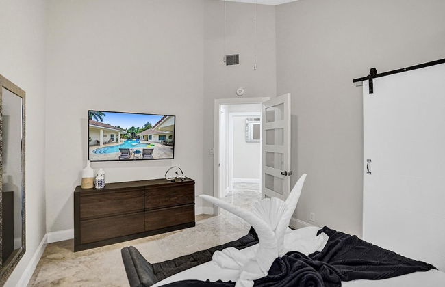 The Grand Luxe 8BR Villa w Pool and Basketball - Foto 50