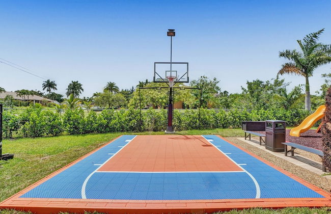 The Grand Luxe 8BR Villa w Pool and Basketball - Foto 58