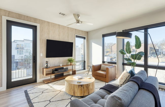 Honkey-tonk by Avantstay New Modern 2bdr in Walkable Midtown w Gym Pool - Photo 1