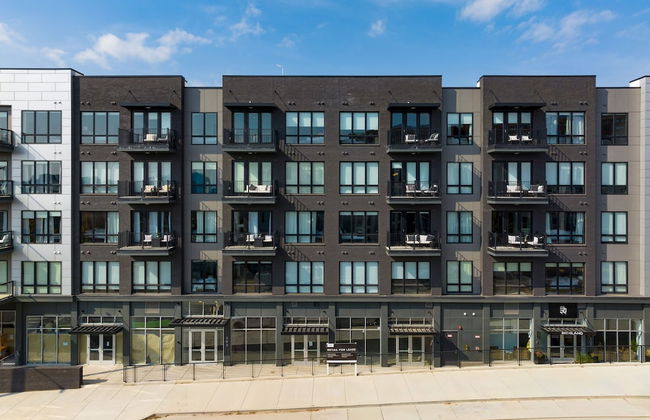 Wonderstruck Walkable Midtown Location at Odyssey Pool BBQ Fitness Room - Photo 33